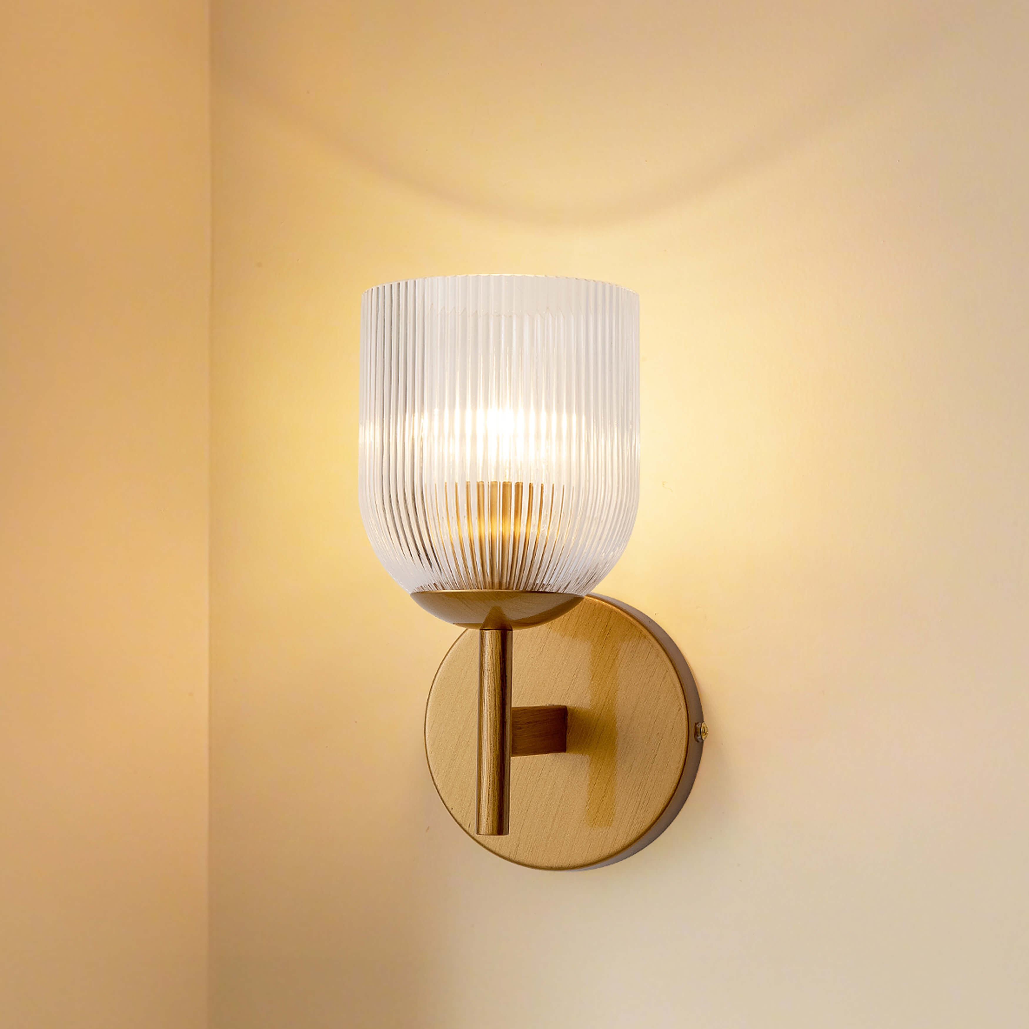 Alda 1 Light Mini Clear Ribbed Glass Shade Wall Sconce - Low-gloss Brushed Brass Finish FD-1088-SXVL